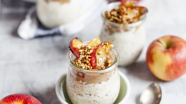 Apple pie overnight oats