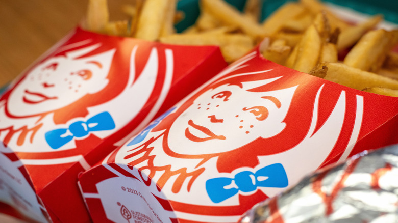 Wendy's fries on tray