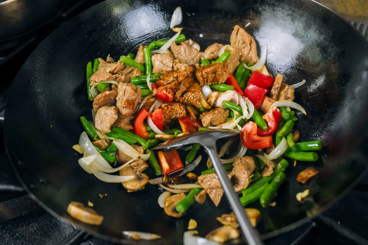 stir-frying mock duck with vegetables