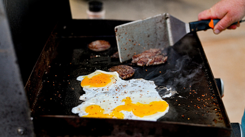 Cooking Eggs and Sausage on a Blackstone Grill