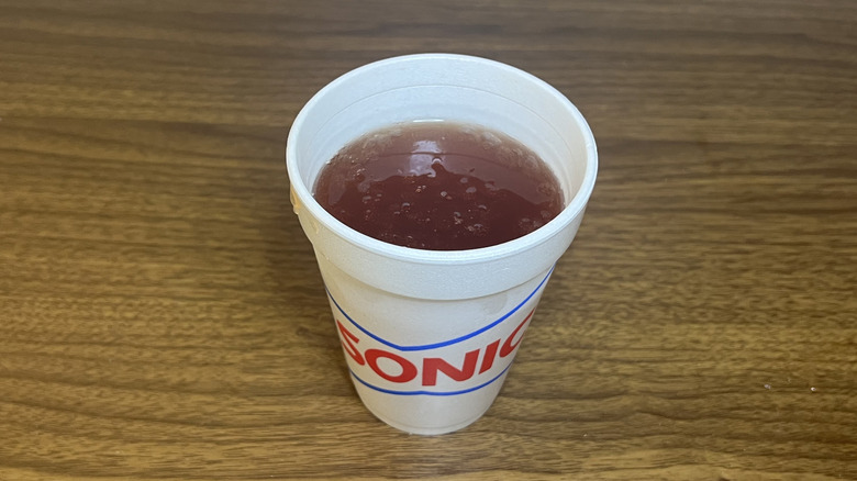 Sonic Hotumn Cranberry Orchard Sweet Tea in to-go cup.