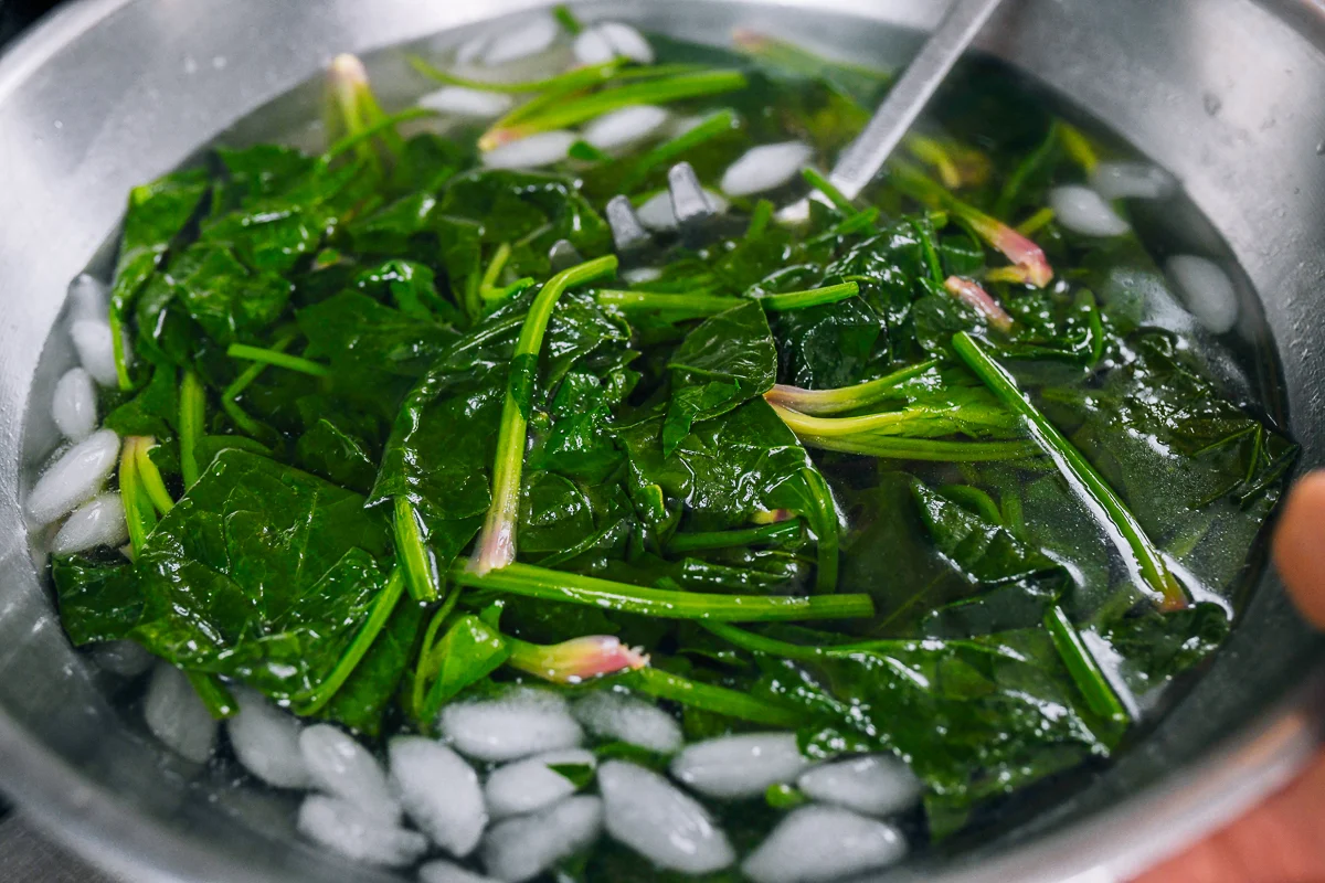 blanched spinach in ice bath