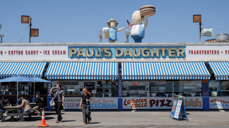 Paul's Daughter restaurant outer facade