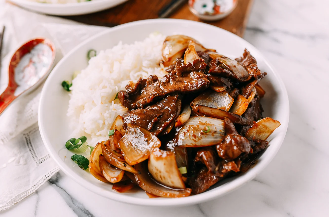 Beef and onion stir-fry