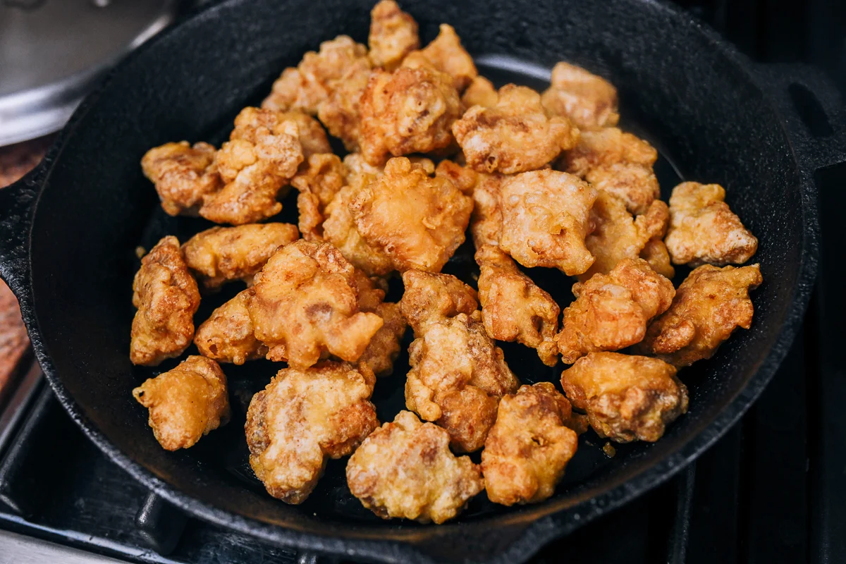 fried chicken pieces resting