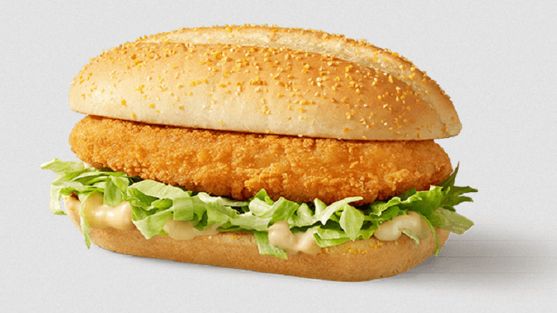 chicken sandwich close up