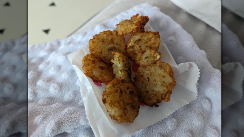 Serving of Dunkin' hash browns